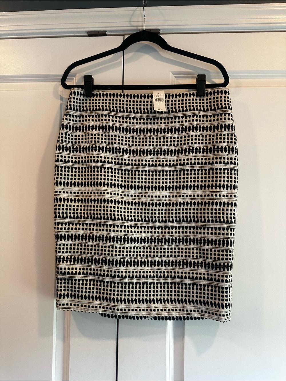 LOFT Textured lined Pencil Skirt - NWT